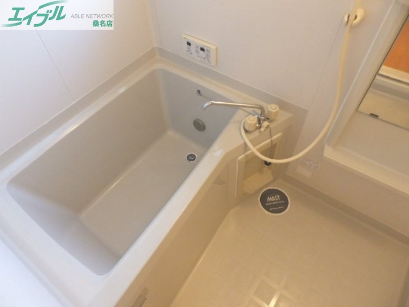 バス・シャワールーム　同物件別部屋写真