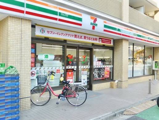 コンビニ　セブンイレブン新宿中井駅前店（コンビニ）まで222m