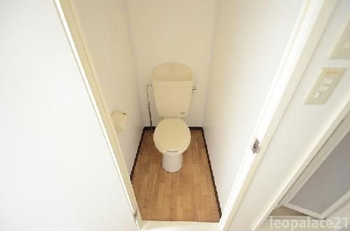 レオパレス鈴蘭のトイレ写真