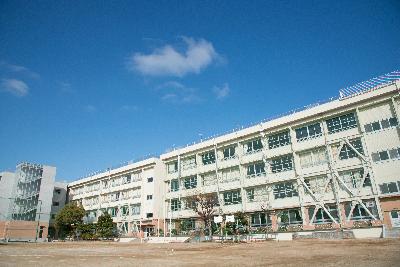 小学校　小曽根小学校（小学校）まで198m