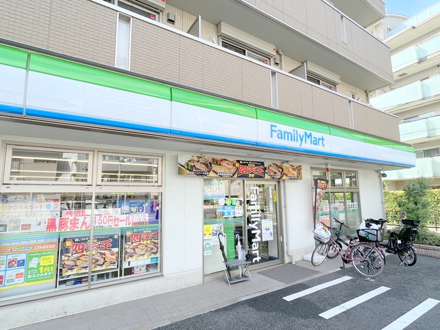 コンビニ　ファミリーマート（コンビニ）まで89m