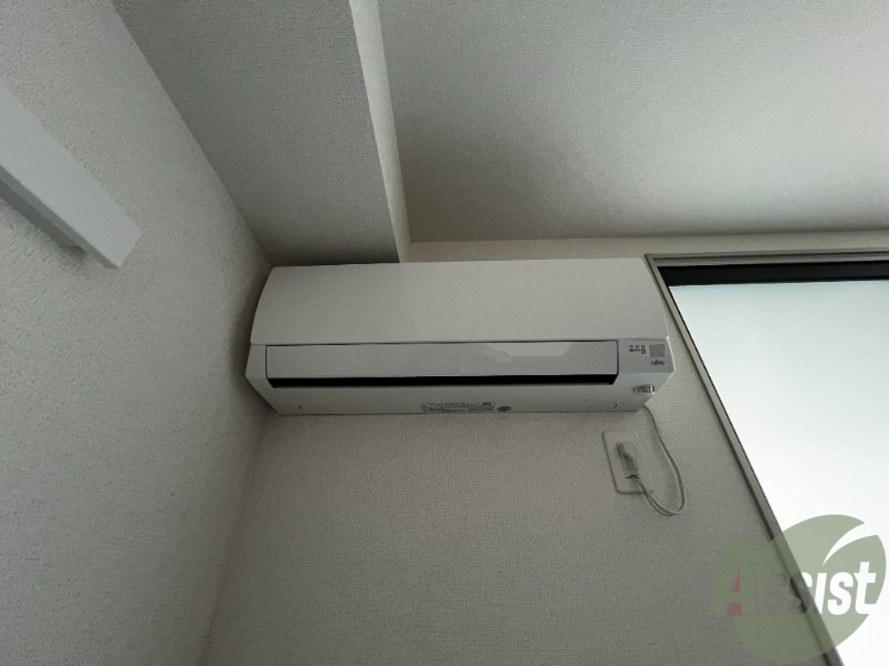 その他設備　エアコンが付いているので、寒暖対策もバッチリです。