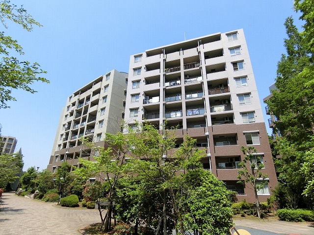 建物外観　★重厚感のあるマンション★