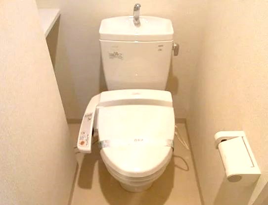 ＪＲ京葉線 潮見駅 徒歩4分 9階建 築19年のトイレ写真