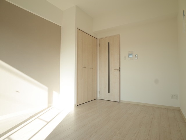 LIVIAZ KOBE CRESTの居間写真