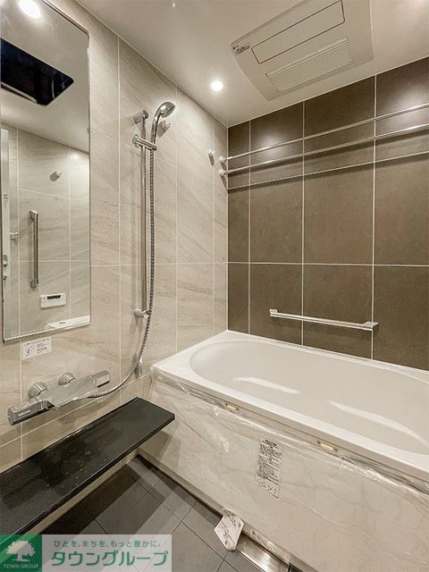 バス・シャワールーム　※写真は同タイプ住戸です。