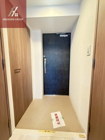 メルディア大阪EASTワールドアイの玄関写真