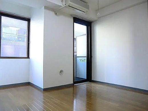 居室・リビング　参考写真：別部屋タイプ