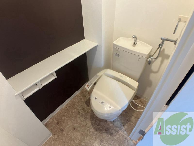 トイレ　こちらはトイレです。清潔感があり、安心して使用できます。