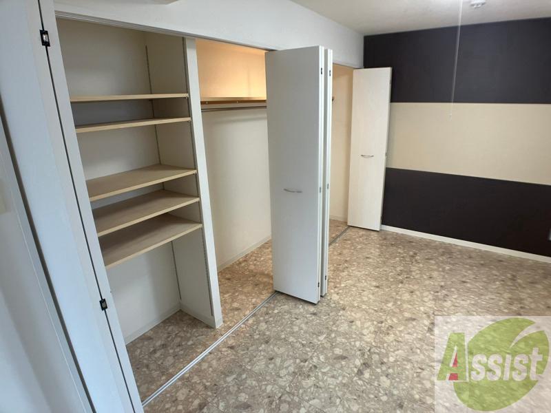収納　寝室の収納です。部屋がすっきり片付きます。