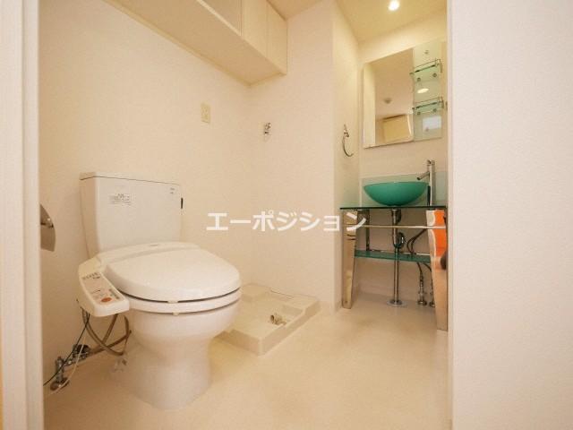 トイレ　セレニテ難波西
