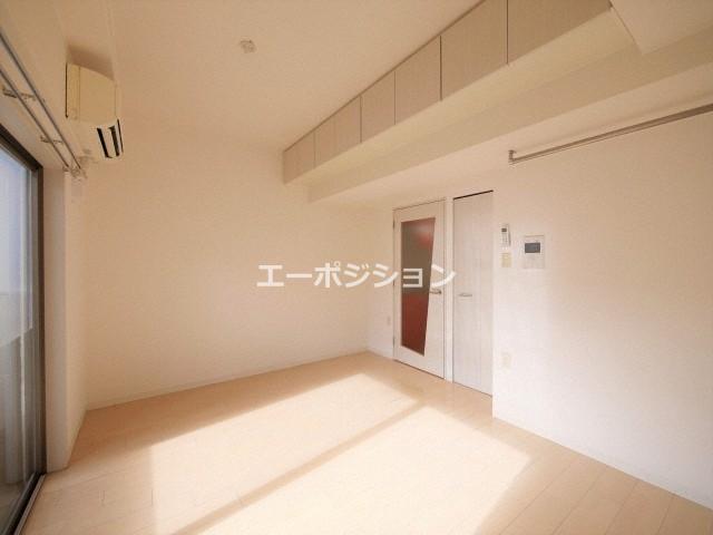 居室・リビング　セレニテ難波西