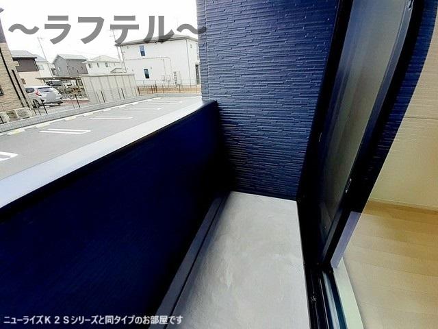 バルコニー　同メーカー施工　別部屋イメージ写真