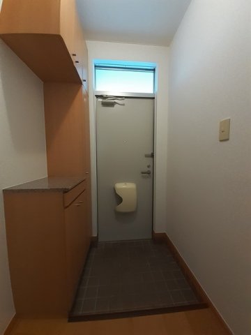 玄関　収納もある玄関です