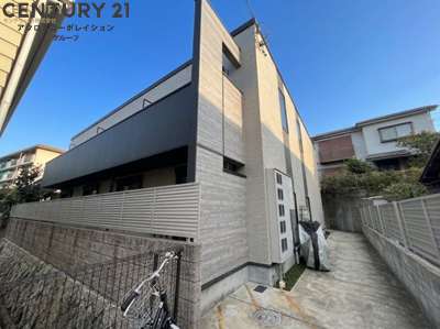 建物外観　敷地内に駐輪場あります♪