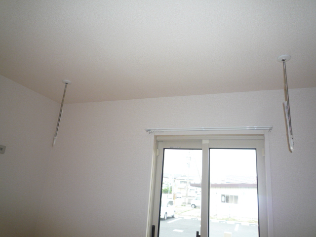 その他設備　中物干し金具