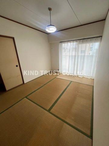 居室・リビング　和室ならではの温かな和の空間で寛ぎの時間を過ごせます