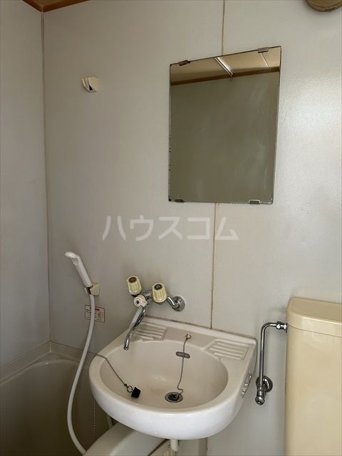 【春日部市東中野のアパートの洗面設備】