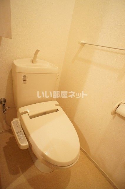 【フェイバー・ハウスＢのトイレ】