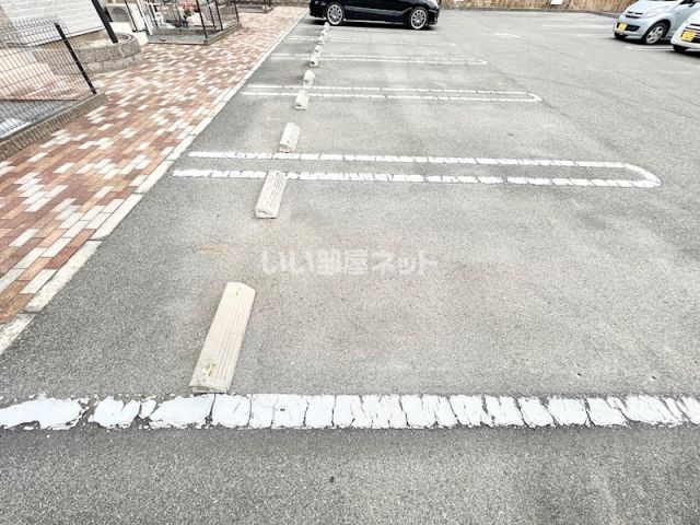 【AKB R＆Aの駐車場】