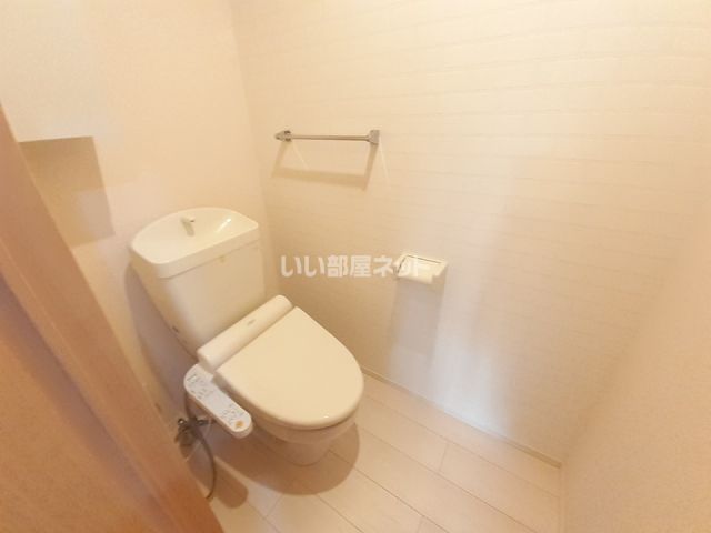 【北九州市戸畑区天籟寺のアパートのトイレ】