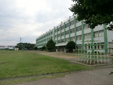 【ファミーユ高座渋谷の小学校】