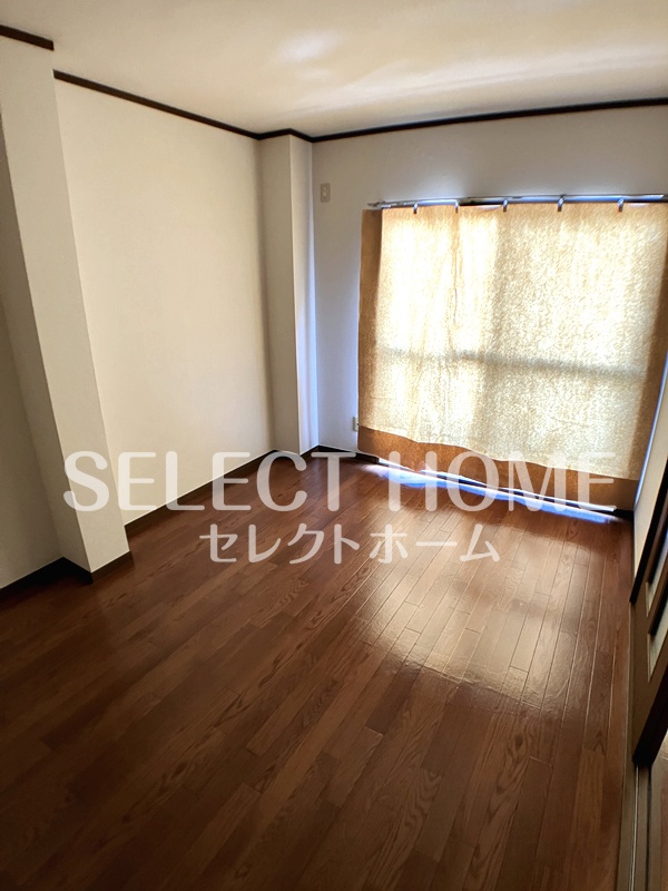 居室・リビング　こちらの居間で趣味の時間をお楽しみください