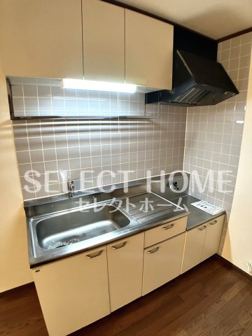 キッチン　コンパクトなキッチンで掃除もラクラク