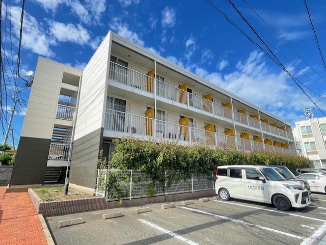 古賀市駅東のマンションの建物外観