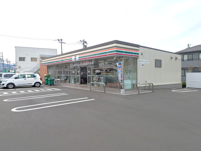 コンビニ　セブンイレブン南福島店（コンビニ）まで200m