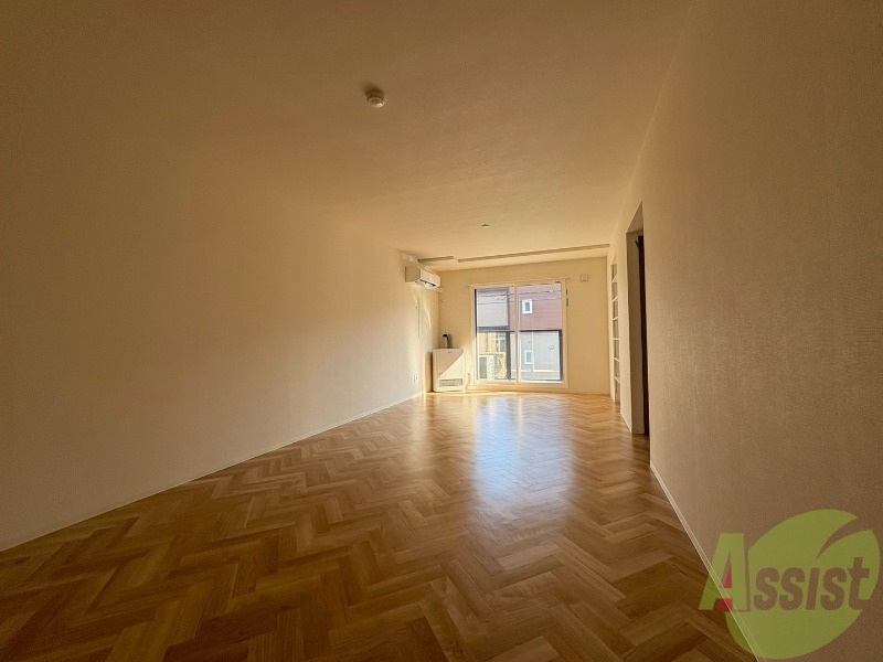 居室・リビング　広くてきれいなリビングです！快適に過ごせそうですね。