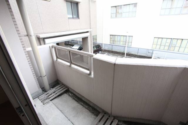 バルコニー　バルコニーも広々