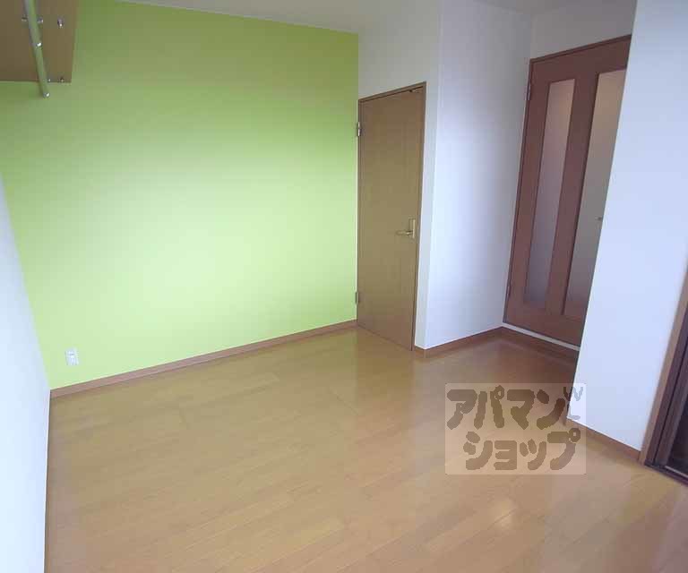 居室・リビング　オシャレなアクセントクロスです！