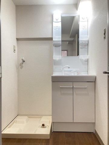 洗面設備　洗面台交換済みです！