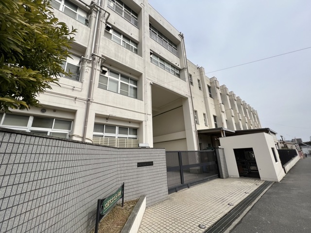 小学校　大阪市立大江小学校（小学校）まで611m