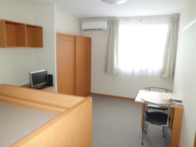 居室・リビング　収納の多い居室です。