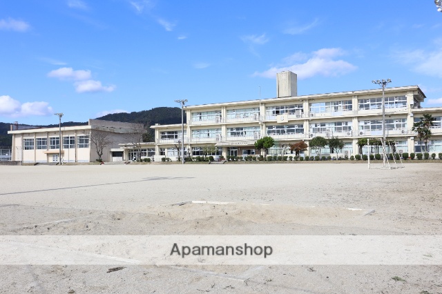 小学校　府中小学校（小学校）まで238m