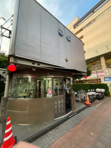 その他　多摩中央警察署　桜ヶ丘駅前交番（その他）まで427m