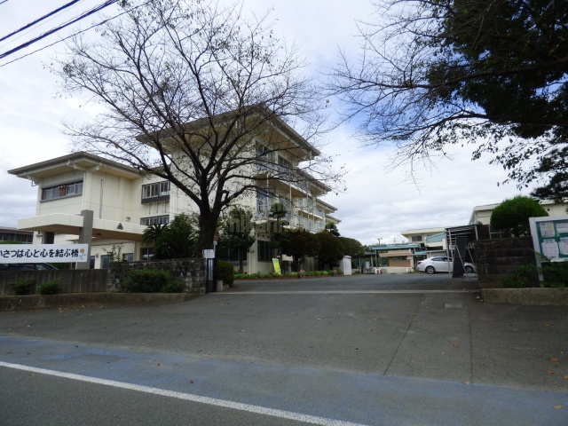 中学校　合志市立西合志南中学校（中学校）まで1460m