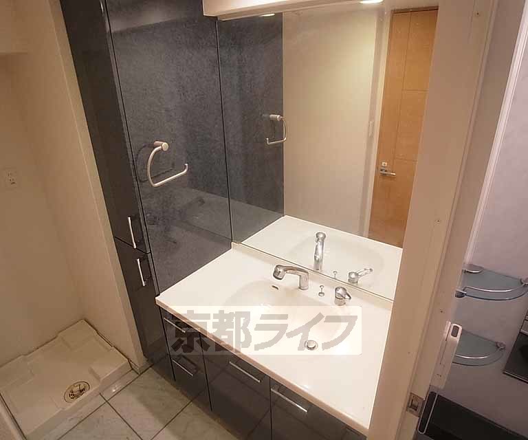 洗面設備　便利なシャンプードレッサーです。