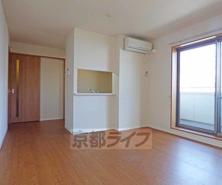 居室・リビング　広々としたお部屋です。