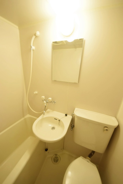 洗面設備　★洗面台には鏡付き★