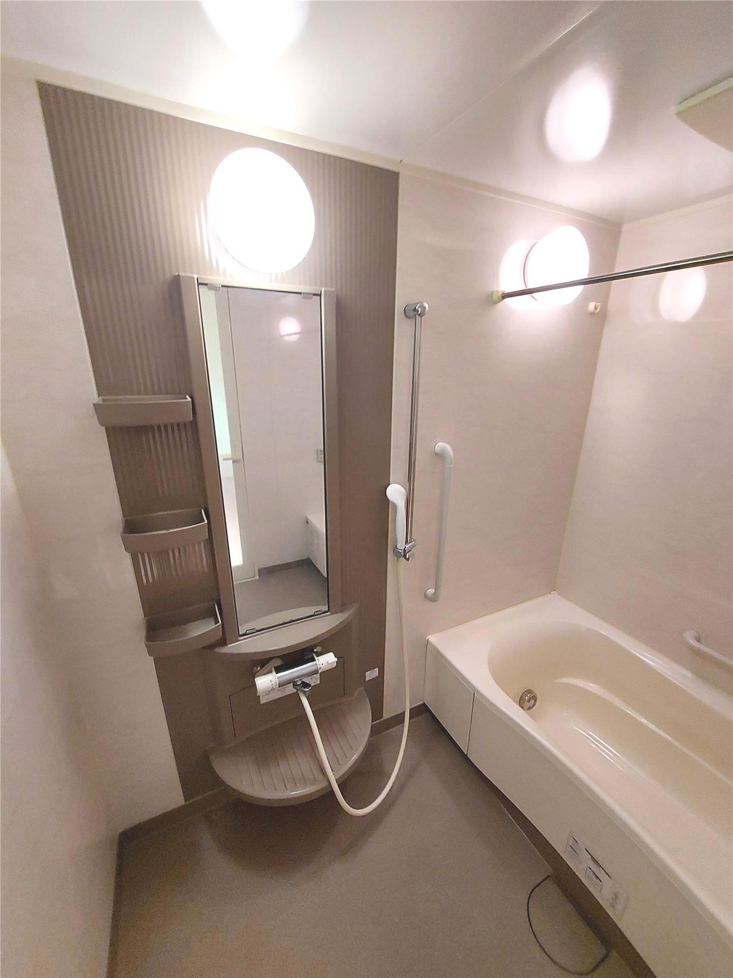 バス・シャワールーム