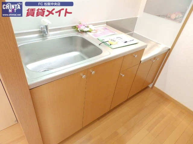 キッチン　同型参考写真