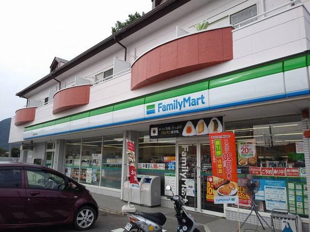 コンビニ　ファミリーマート 上田長野大学前店（コンビニ）まで324m