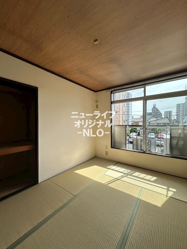 居室・リビング　6.0帖のリラックス出来る和のお部屋です。