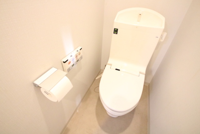 トイレ　※別部屋の参考写真のため、現状優先です。