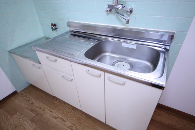 キッチン　写真は類似です。