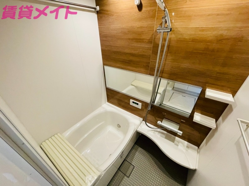 バス・シャワールーム　同型参考写真