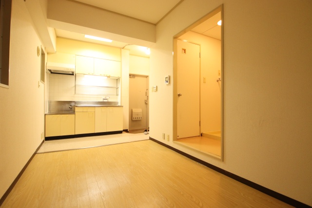 居室・リビング　※別号室の参考写真です※